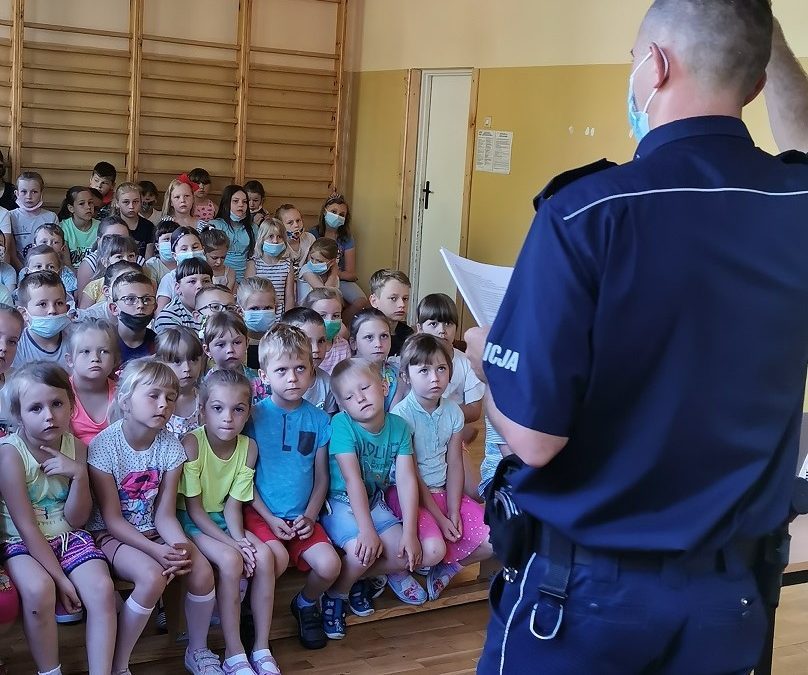 Spotkanie z policjantem „Bezpieczne wakacje”